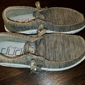 Hey Dudes - Men size 9